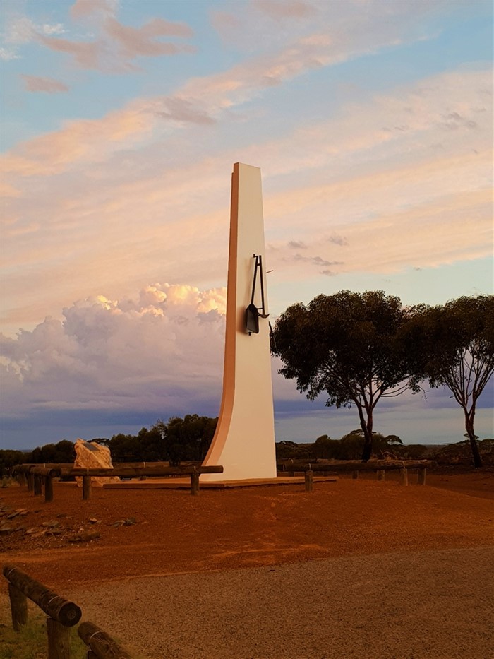 Image Gallery - Wimmera Hill Pioneer Monument