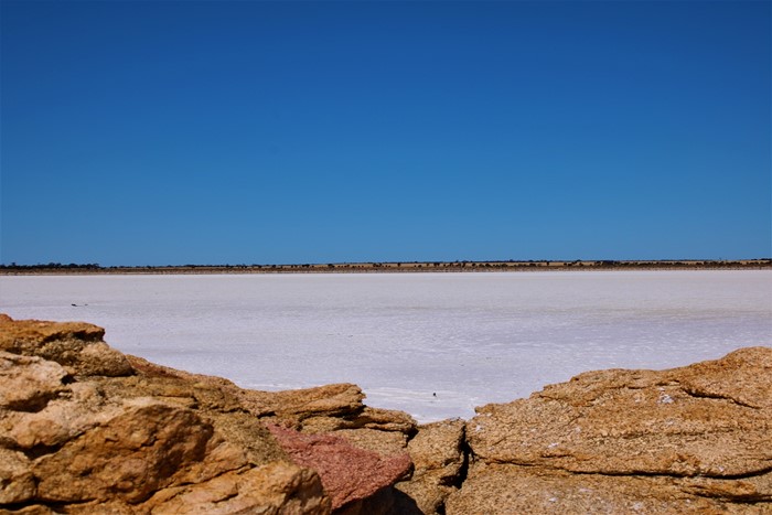 Image Gallery - Lake Koorkoordine with rocky surrounds